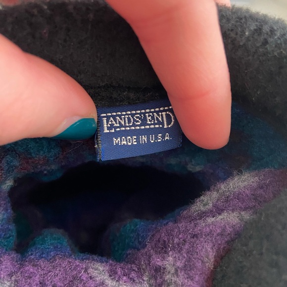 EUC Vintage Lands’ End women’s black fleece patterned interior winter mittens - Picture 4 of 4